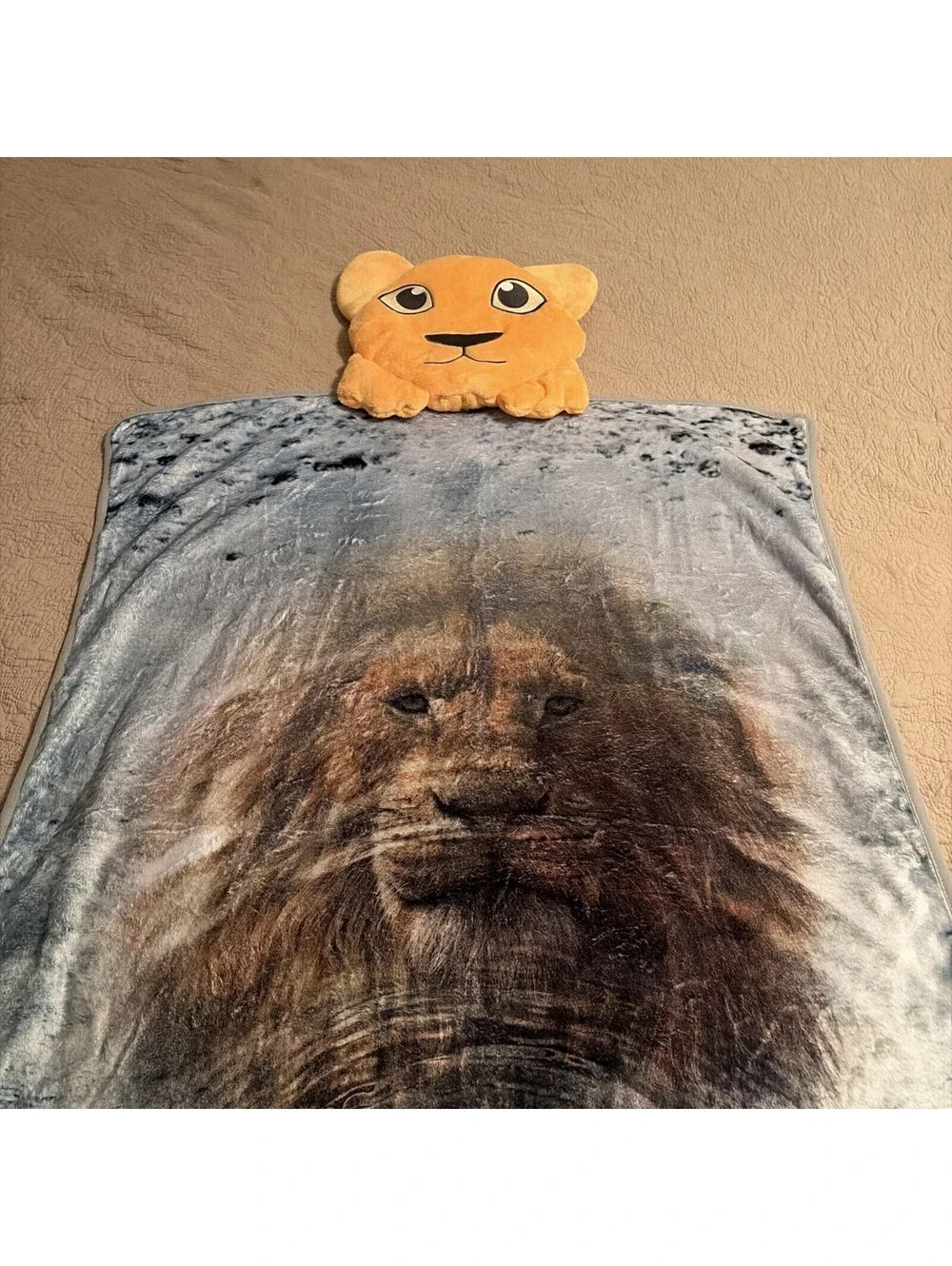 Disney Mufasa The Lion King Blanket & Pillow Set  Cinema Exclusive Pillow Plush